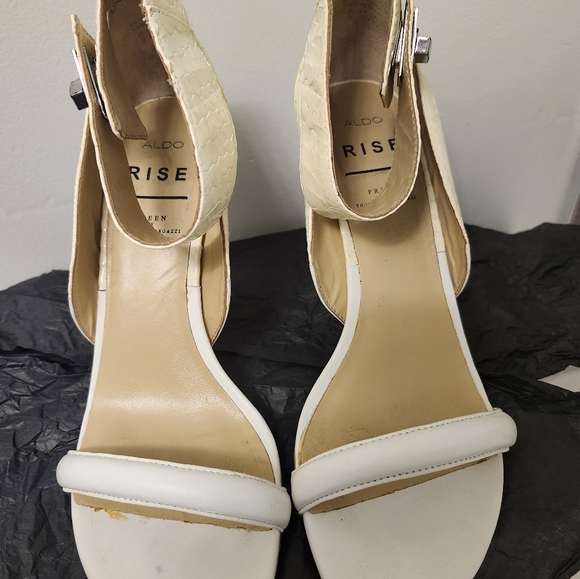 Open toe high heel sandal - Picture 2 of 7